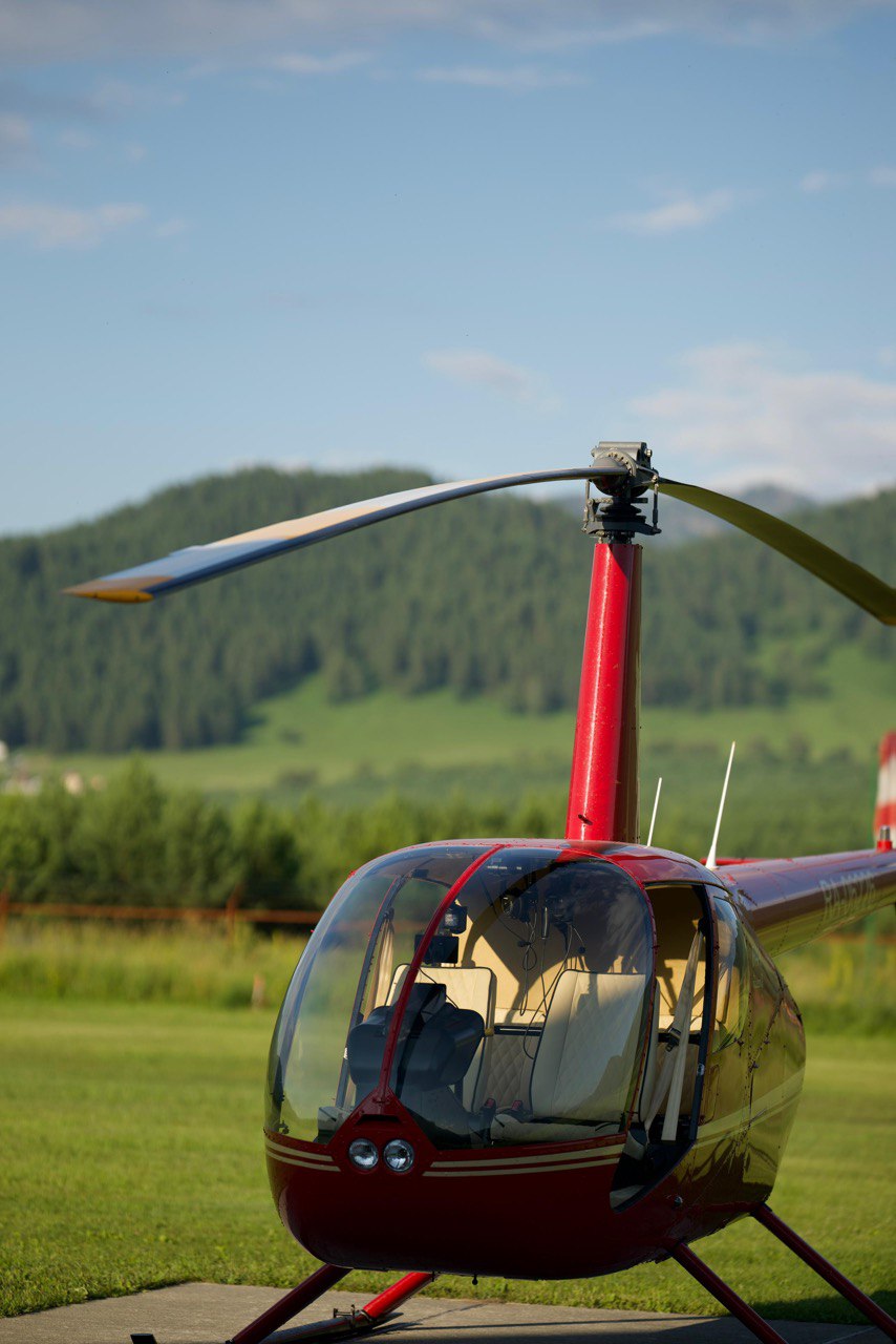 Вертолёт Robinson R44 R2 — фото 2